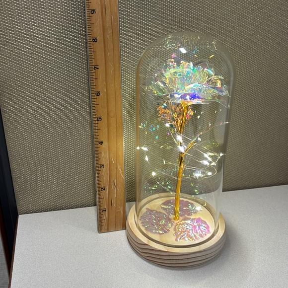 Artificial Gold Foil Rose Flower LED Light String in Glass Dome On Wooden Base - Picture 4 of 5